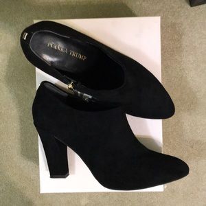 Ivanka Trump black booties 🖤